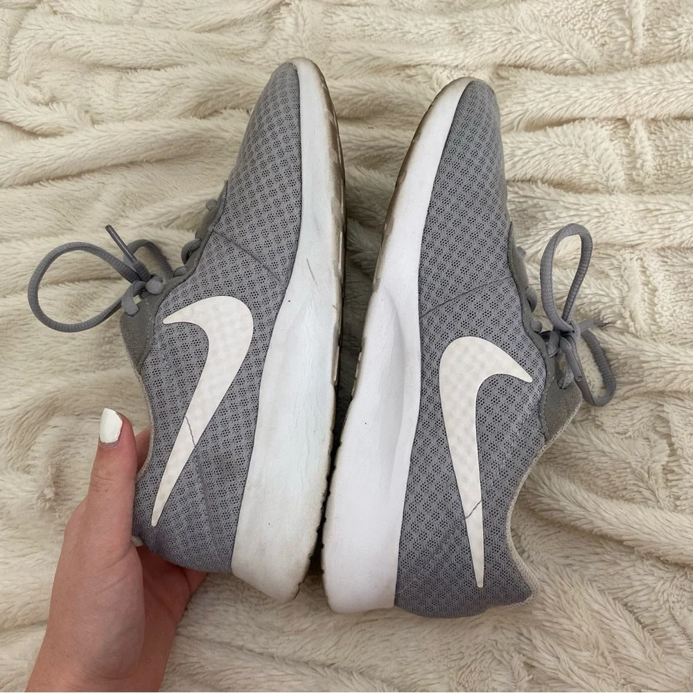 Nike Roshe grey women's sneakers